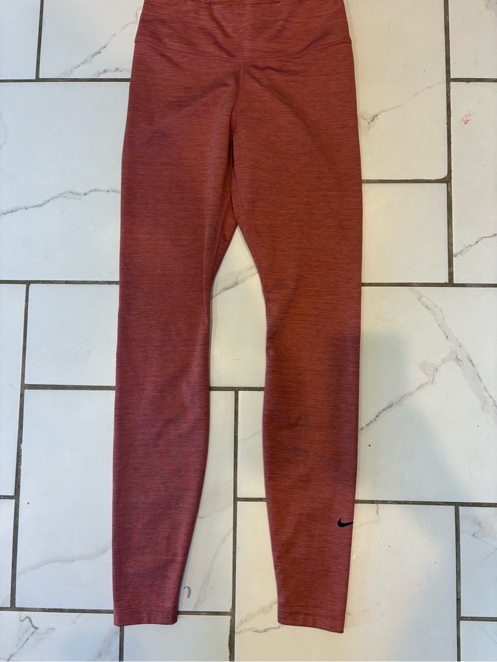 Nike Dri-Fit Performance Leggings in Rust - Like New, Small